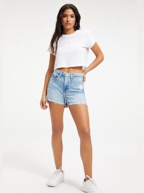 NWT Good American Good 90’s Short in Blue650 Wash - Size 24/00